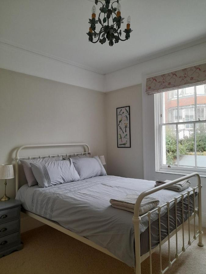Вилла Sea Front St Leonards Гастингс Экстерьер фото